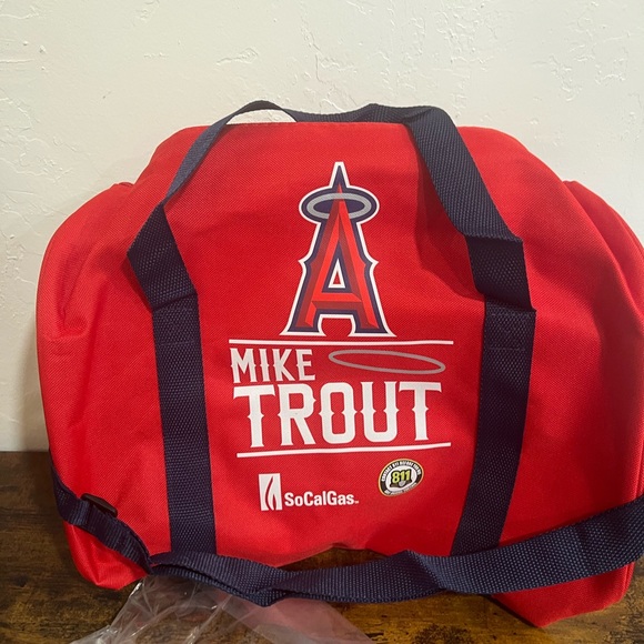 Mike Trout Los Angeles Angels MLB Duffel Bag Red zippered shoulder strap NEW - Picture 4 of 5